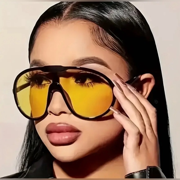 Yellow Oversized One-piece Sunglasses - Picture 5 of 11